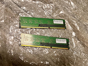 RAM Samsung DDR3-1600 4GB/512Mx64 CL11 (2 foto / 2)