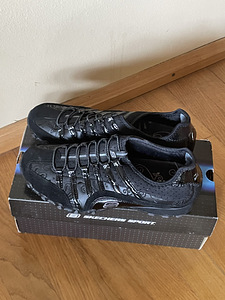 Sportjalatsud Skechers nr.38 (1 foto / 3)