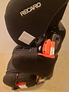 Детское автокресло Recaro 9-18 кг (2 фото из 5)