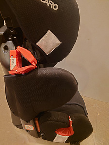 Детское автокресло Recaro 9-18 кг (4 фото из 5)