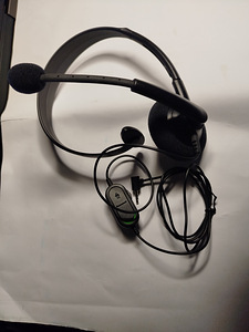 Juhtmega Microsoft Xbox 360 peakomplekt (4 foto / 5)