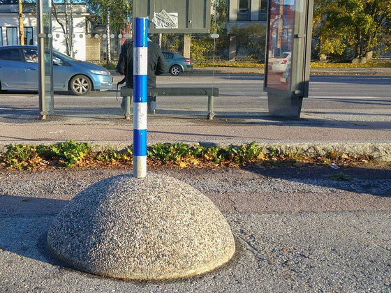 Дорожные камни,препятствия