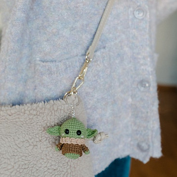 Вязаный крючком брелок "Yoda"