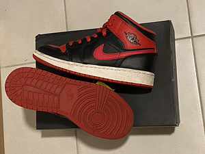 Air Jordan 1 Mid (GS) Suurus 38 (3 foto / 4)