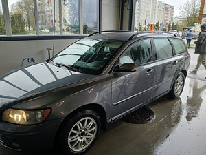Volvo v50 (2 фото из 6)