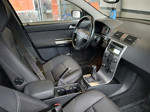 Volvo v50 (5 фото из 6)