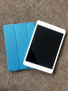 iPad Mini 2 16GB Wifi+LTE + Case (1 foto / 2)