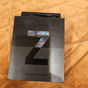 Samsung Galaxy Fold 3 512GB (3 фото из 5)