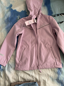 Детские вещи (6 фото из 8)