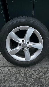 Audi originaal 17" velg + Goodyear Polargrip Ice 225/60R17 (4 foto / 8)