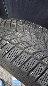 Audi originaal 17" velg + Goodyear Polargrip Ice 225/60R17 (7 foto / 8)