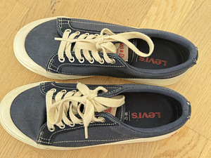 Levis tossud suurus 39 (3 foto / 5)