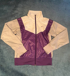 Nike ветровка (2 фото из 4)