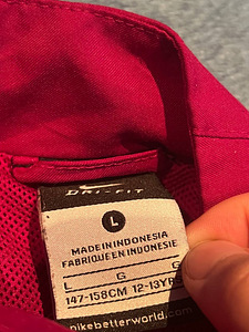 Nike spordijakk (6 foto / 7)