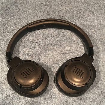 JBL Tune 710BT