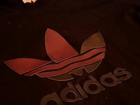 Adidas oversized T-särk