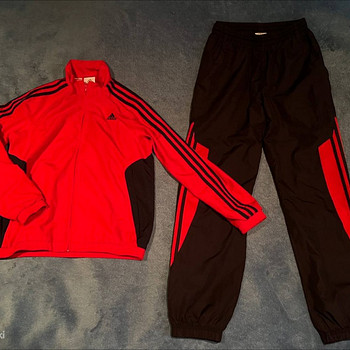 Спортивный костюм Adidas
