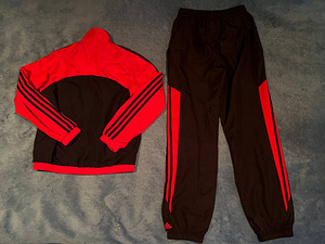 Спортивный костюм Adidas (2 фото из 6)