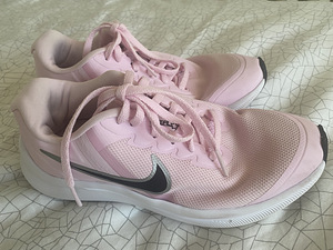 Nike 36 (2 фото из 2)