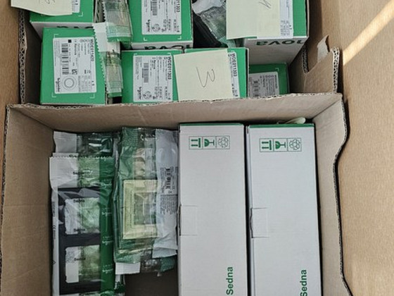 Schneider electric розетки, выключатели, рамки и т.д. Новое!!!