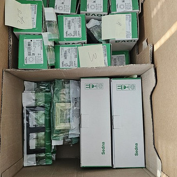Schneider electric розетки, выключатели, рамки и т.д. Новое!!!