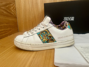 Versace tossud (3 foto / 6)