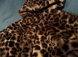 Leopardimustriline jakk/kampsun/kunstkarvane kasukas (?) H&M (2 foto / 5)