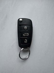 Audi ключ (1 фото из 3)