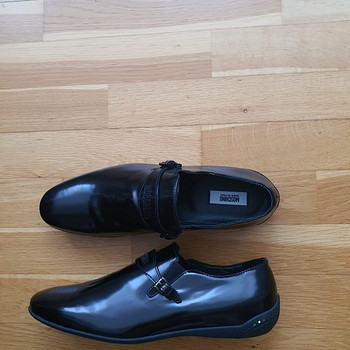 Moschino jalatsid meestele
