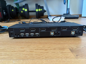 KVM Switch Techly DisplayPort/USB 2x1 Dual Head Video 4K * 3 (2 foto / 10)