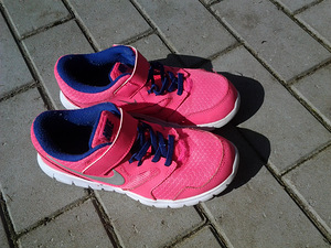 Кроссовки Nike, размер 35 (1 фото из 3)