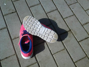 Кроссовки Nike, размер 35 (2 фото из 3)