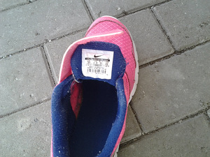 Кроссовки Nike, размер 35 (3 фото из 3)