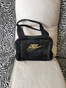 Nike kott (1 foto / 4)