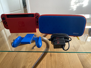 Nintendo Switch Super Mario Edition 64 ГБ (1 фото из 7)