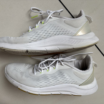 Adidas кроссовки, р.40