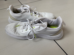 Adidas tossud, s.40 (5 foto / 10)