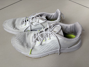 Adidas tossud, s.40 (10 foto / 10)
