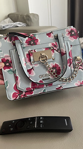 Guess сумка (3 фото из 5)