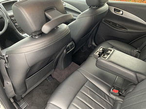 Infiniti EX30 Premium AWD 3.0 TDI V6 175кВ (10 фото из 15)