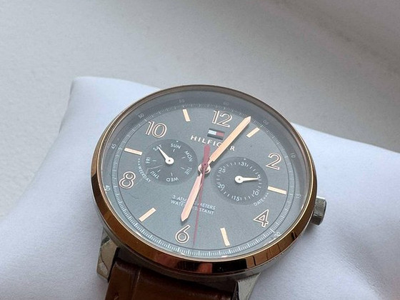 Оригинальные часы Tommy Hilfiger