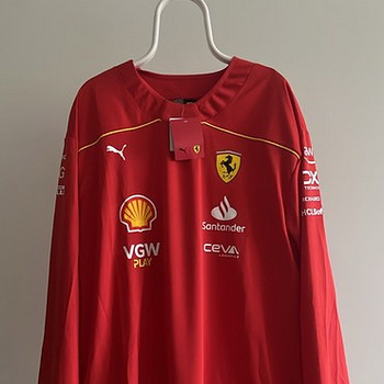 Spordisärk uus särk