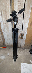Manfrotto statiiv MT294A3 + Manfrotto 3-suunaline pea 804RC2 (1 foto / 3)