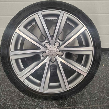 Audi 17 original