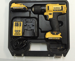 Аккумуляторная дрель DeWalt DCD710 + чемодан (3 фото из 5)