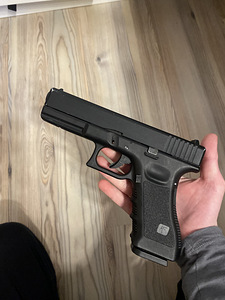 Продам glock 17 airsoft (1 фото из 2)