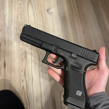 Продам glock 17 airsoft