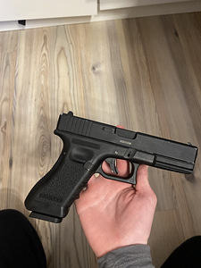 Продам glock 17 airsoft (2 фото из 2)