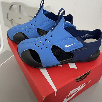 Сандалии Nike р.27
