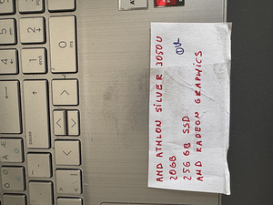Laptop Hp (7 foto / 7)